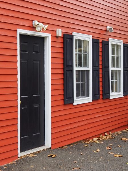 Cost of Red Vinyl Siding Installation in Franklin