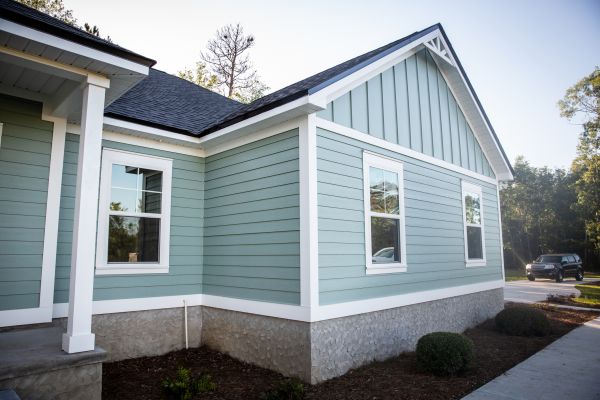 Board Siding Repair in Franklin
