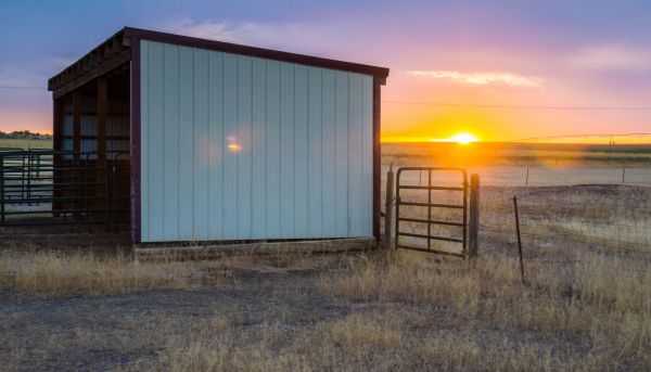 Pole Building Siding Service in Franklin